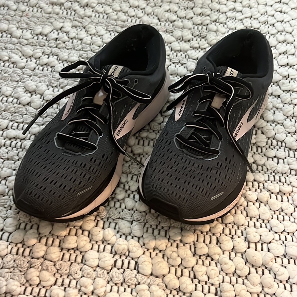 Brooks Women’s Ghost 13 Running shoes